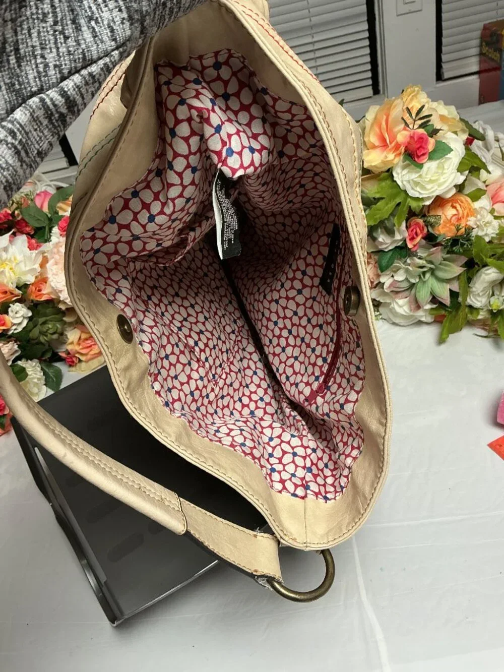 AXCESS Rainbow Stitch Hobo Shoulder Bag Cream Floral Lining Matching Wallet Set